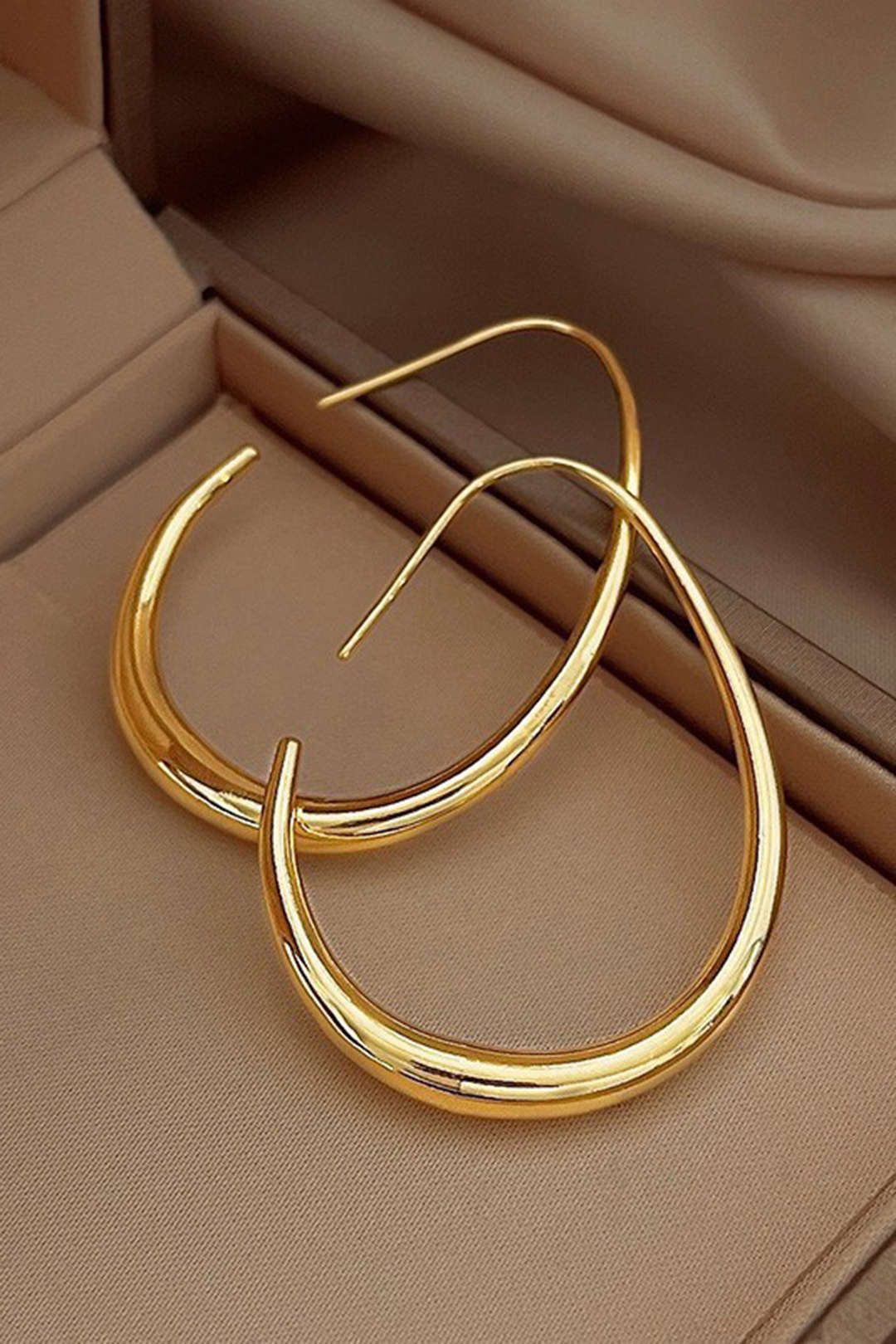 Pendientes Ovalados de Metal