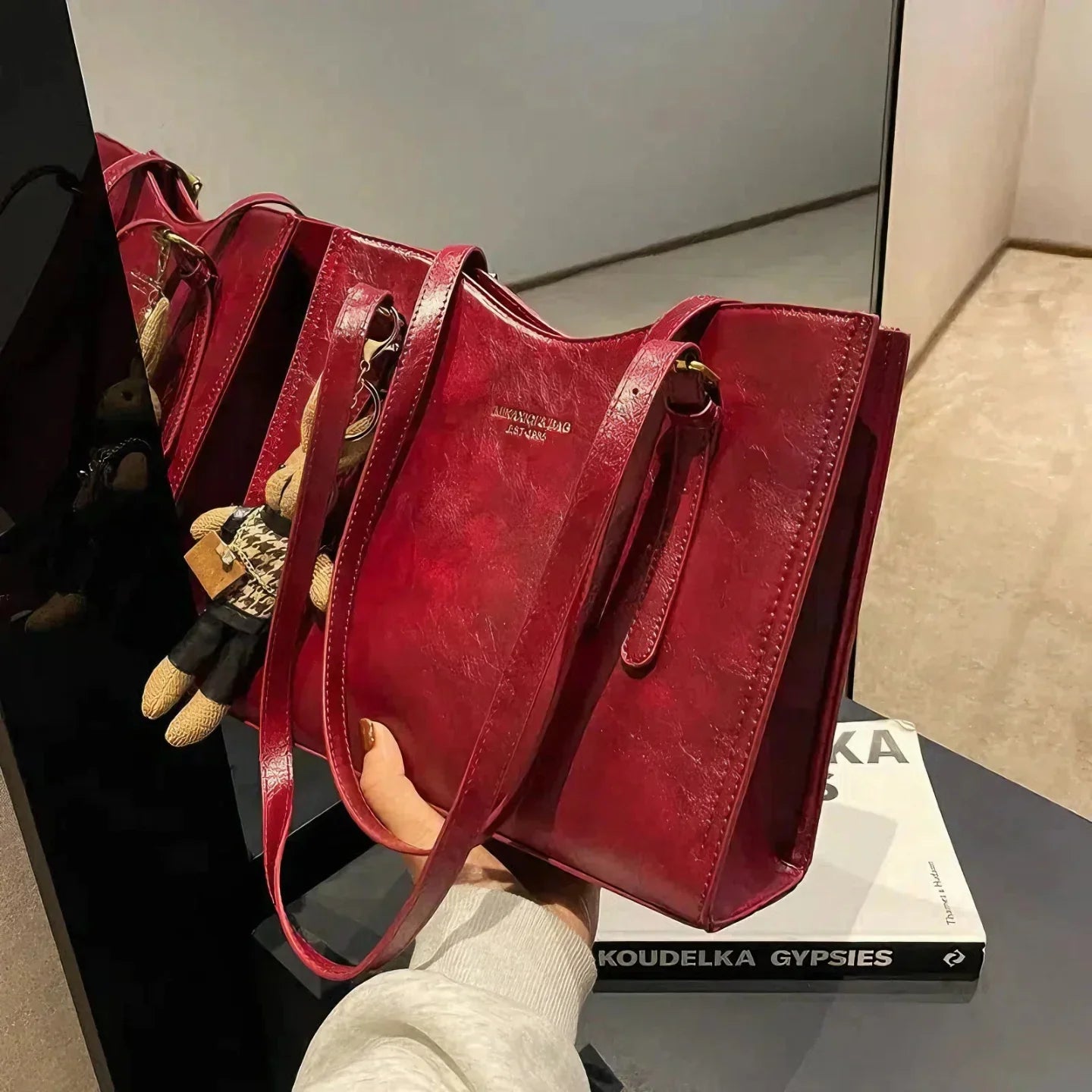 MIKAXIQI & BAGS | BOLSO VEGANO COM ENCANTO - ZYRO